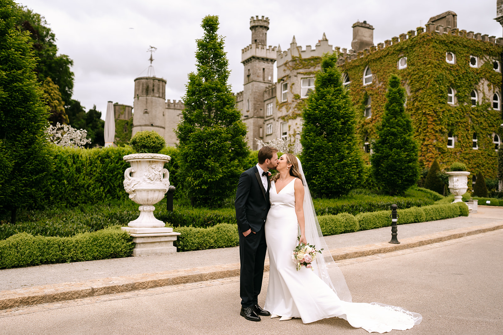 cabra castle wedding