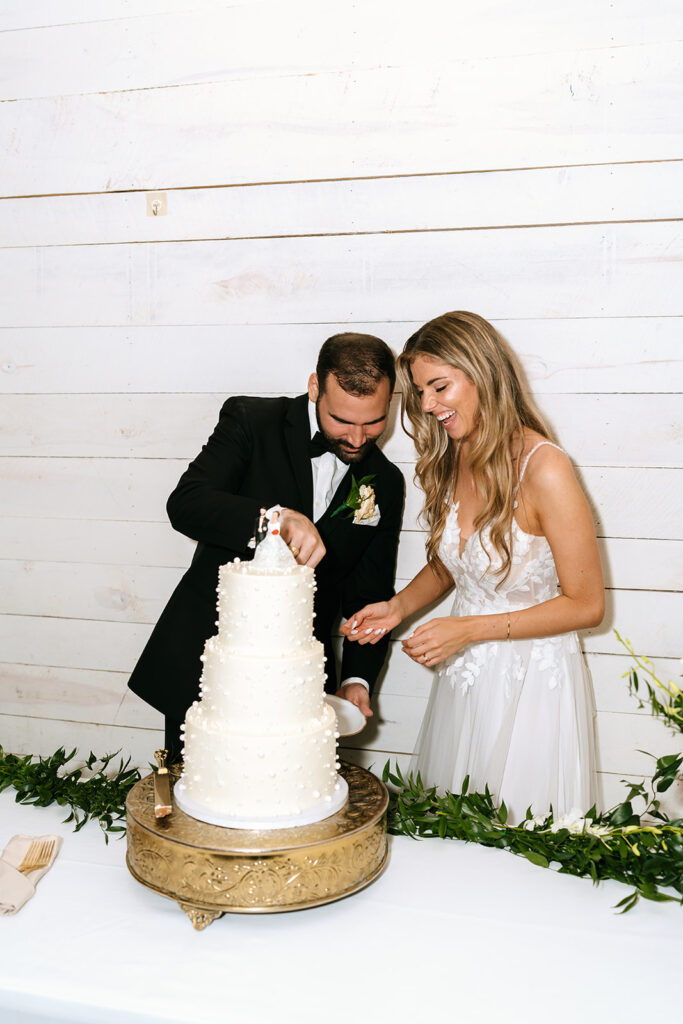 white dove barn wedding