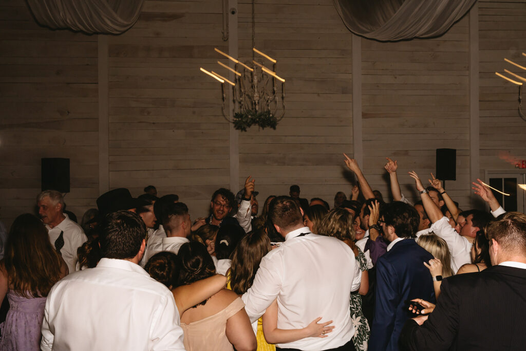 white dove barn wedding