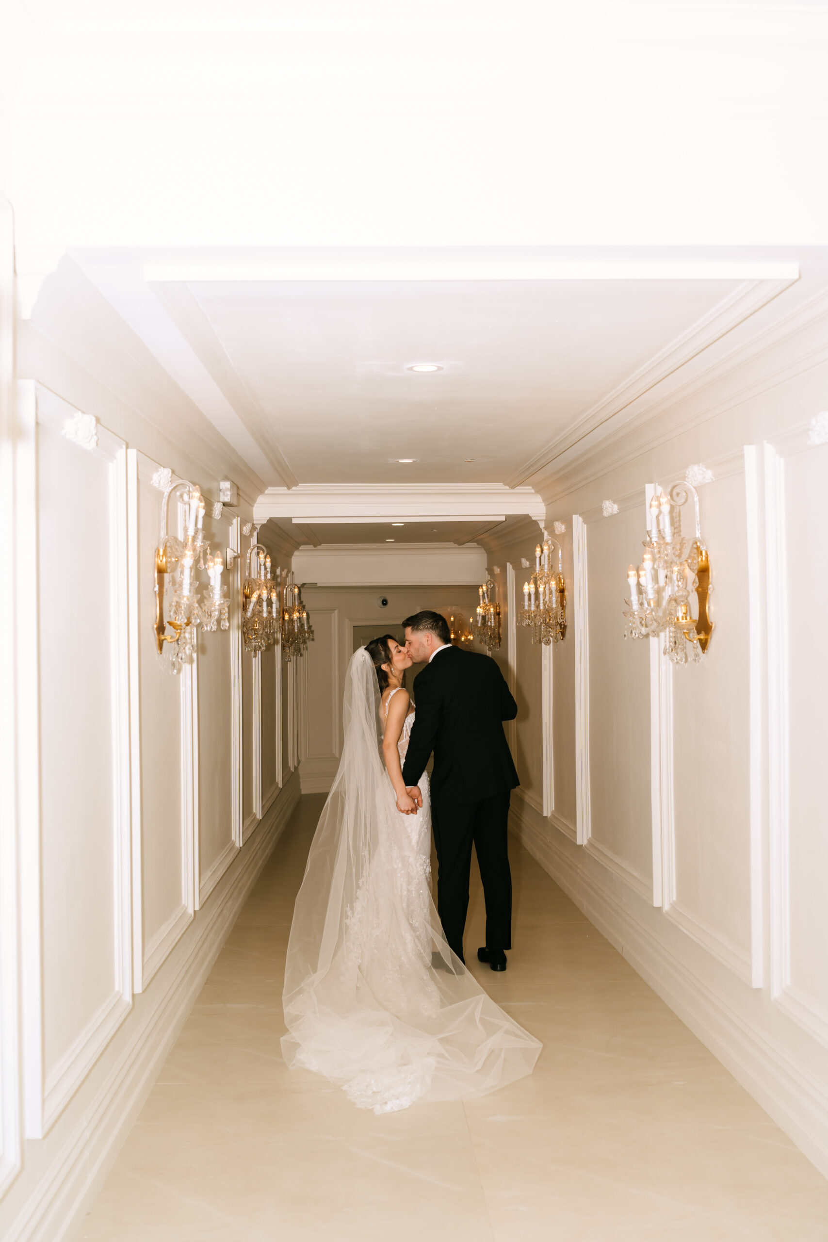 the estate at florentine gardens wedding couple